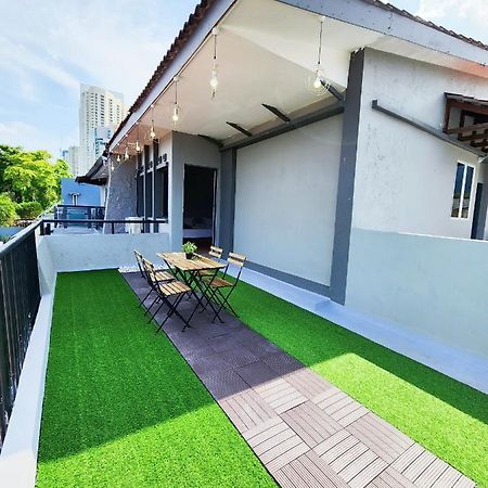 Gurney Coast Guest House By Sky Hive جورج تاون المظهر الخارجي الصورة