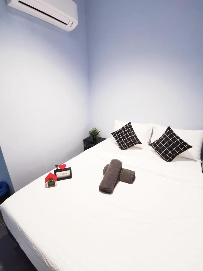 Gurney Coast Guest House By Sky Hive جورج تاون المظهر الخارجي الصورة